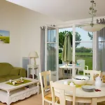 Resort Madame Les Maisons De Fontenelles