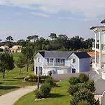 Resort Madame Les Maisons De Fontenelles 2*