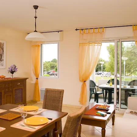 Madame Les Maisons De Fontenelles Курортный комплекс 2*