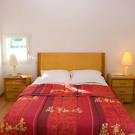 Madame Les Maisons De Fontenelles