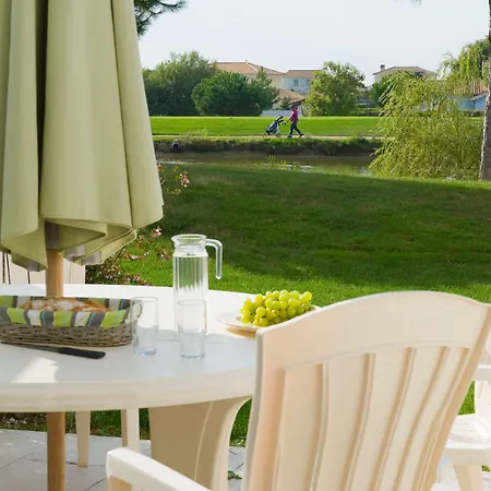 Madame Les Maisons De Fontenelles 2*