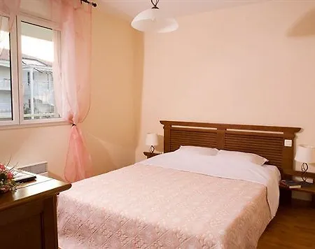 Madame Les Maisons De Fontenelles