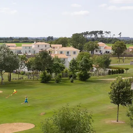 Resort Madame Les Maisons De Fontenelles L'Aiguillon-sur-Vie