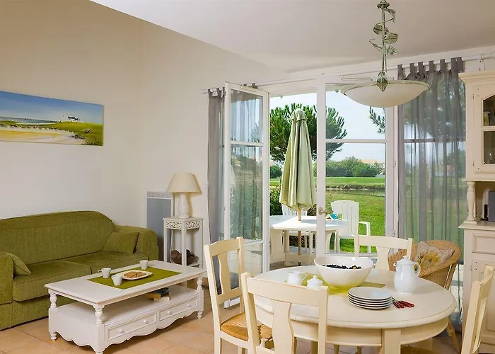 Madame Les Maisons De Fontenelles