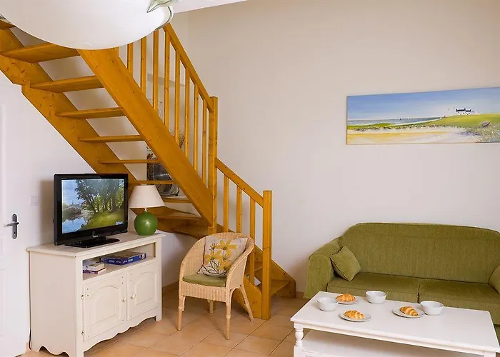 Madame Les Maisons De Fontenelles 2*