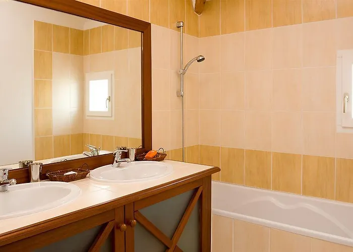 אתר נופש Madame Les Maisons De Fontenelles 2*