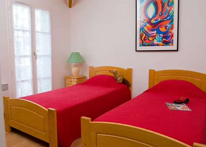 Madame Les Maisons De Fontenelles 2*