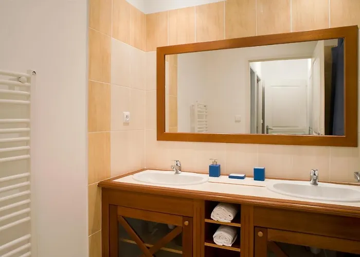 Madame Les Maisons De Fontenelles אתר נופש 2*